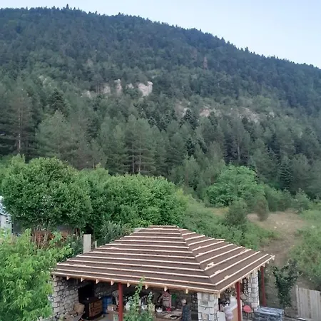 Bujtina Dodo * Leskovik